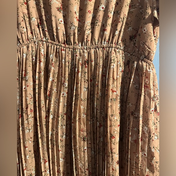 Floral dress - Picture 3 of 8